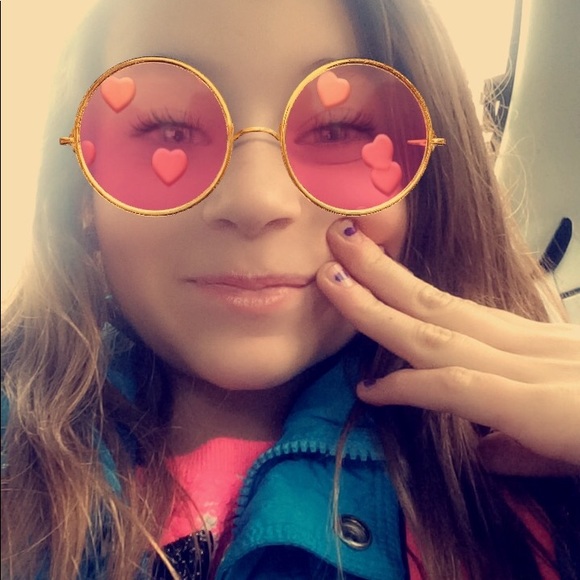 Kid - Picture 2 of 8